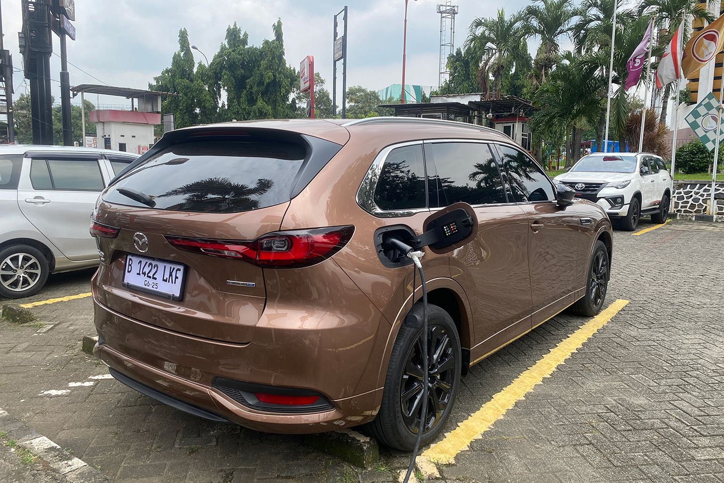 Kaleidoskop 2025, SUV Mazda Paling Asyik Jalan 70 KM Tanpa Bensin