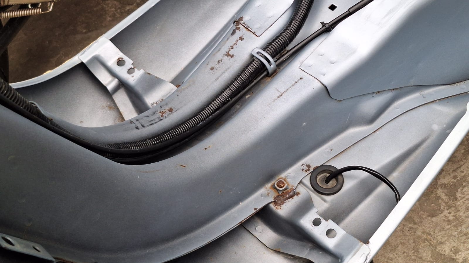 karat, motor bekas, cara menghilangkan karat, baut motor, cara menghilangkat karat di baut, Trik Mudah Mengatasi Baut Yang Berkarat Di Motor Bekas, Simak Caranya