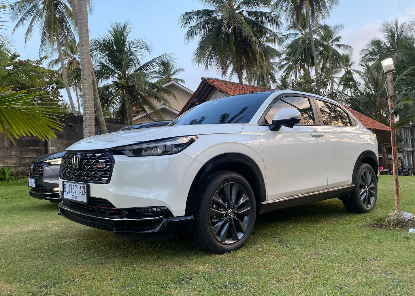 Adu Kencang Compact SUV Hybrid Toyota Yaris Cross Vs Honda HR-V