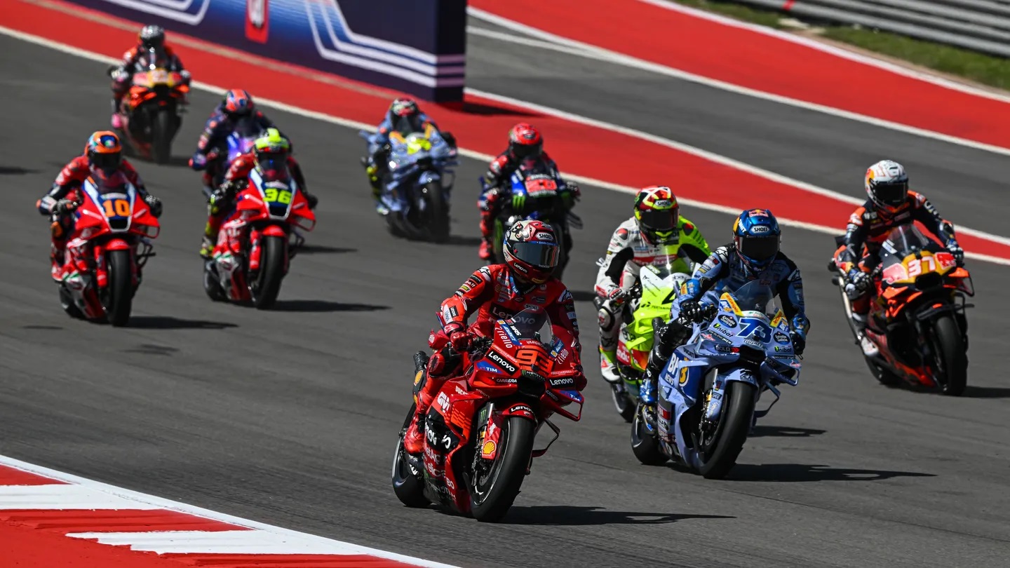 MotoGP, motor motogp, mesin v4, Mesin Inline 4, mesin inline 4 vs v4, Simak Plus Minus Mesin Inline 4 dan V4 yang Dipakai di Motor MotoGP