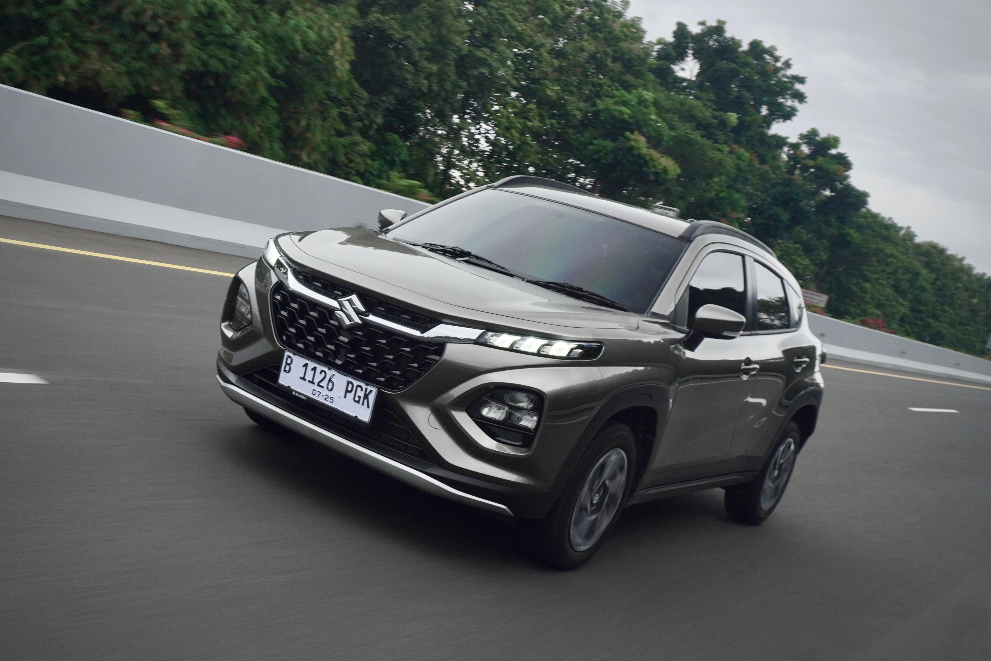 jepang, mobil baru, aksesoris, suzuki, Suzuki Fronx, Mengintip Aksesoris Suzuki Fronx Di Jepang, Ada Pelek XL7 Sampai Tenda