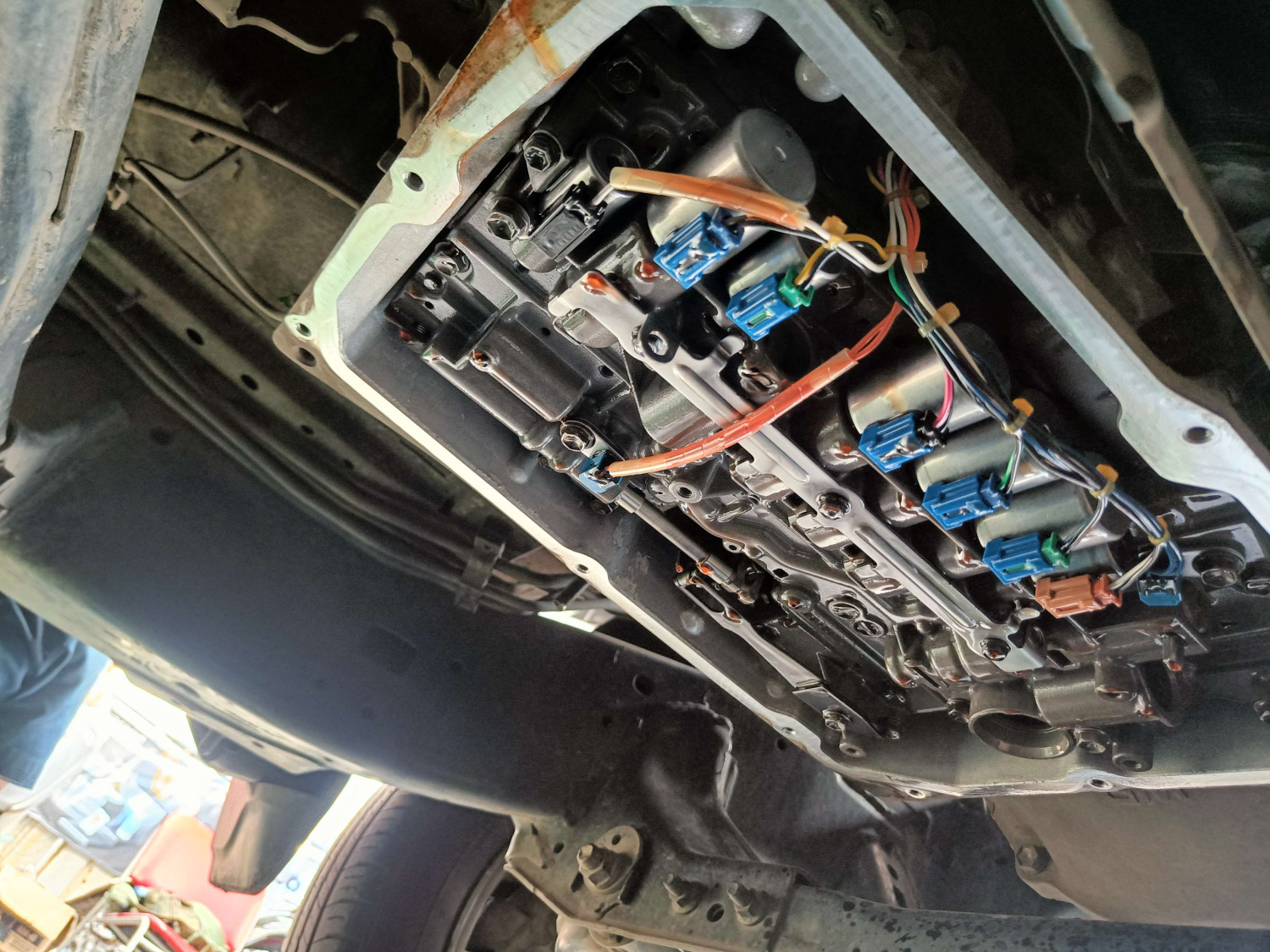 Oli Transmisi Matik Mobil Rembes, Ini Dampak Kerusakan Jangka Panjang