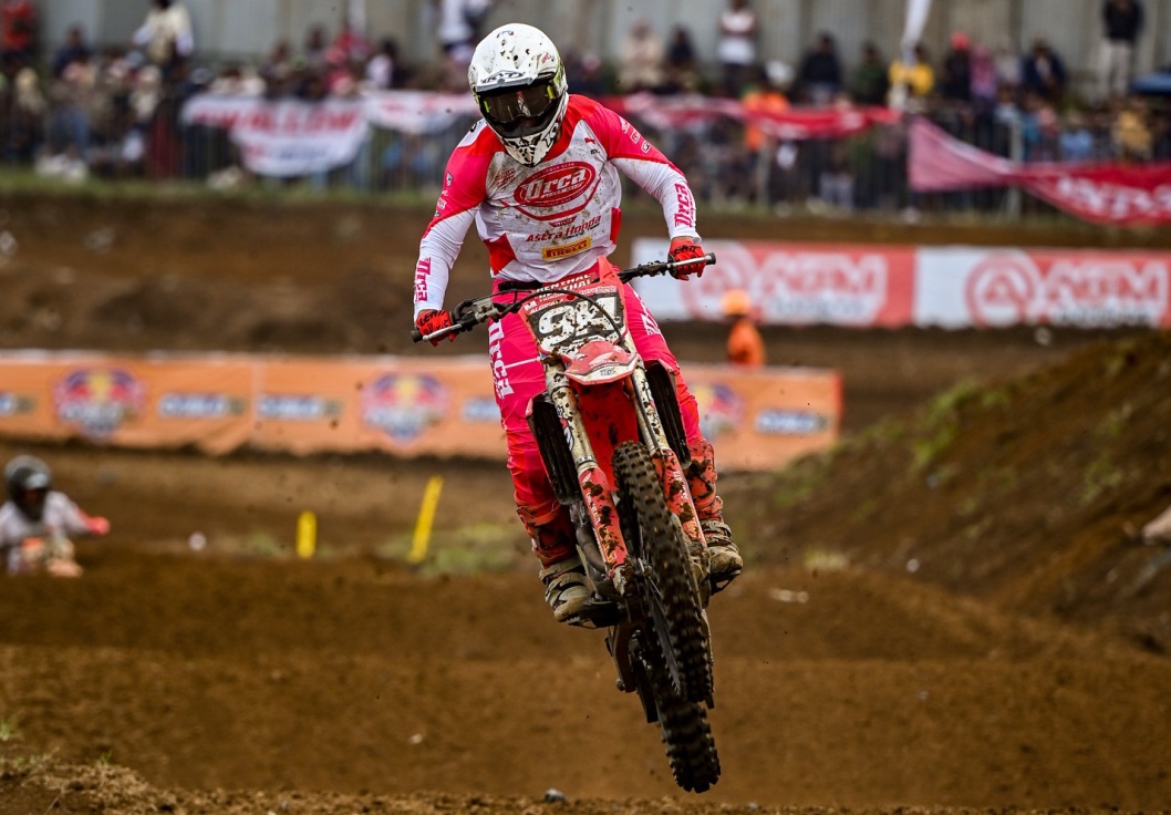 CRF250R, kejurnas motocross, balap nasional, crosser Indonesia, Arsenio Algifari, Full Persiapan, Crosser Arsenio Algifari Optimis di Seri 6 Kejurnas Motocross Indonesia 2025
