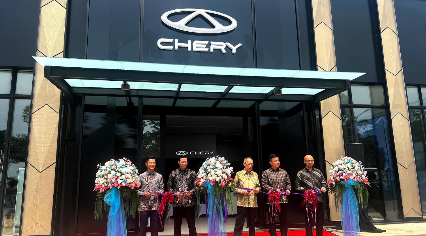 chery, dealer Chery, bengkel resmi chery, dealer chery pik 2, servis mobil chery, Chery Buka Dealer Baru di PIK 2, Ada Unit Test Drive Boleh Dicoba