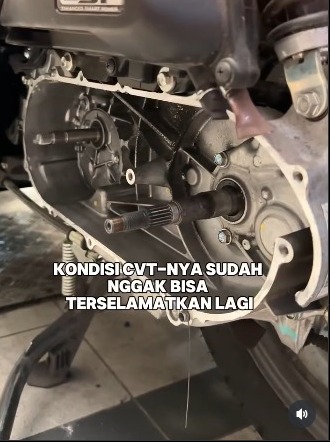 honda, beat, YR Custom, cvt meleleh, cvt overheat, Honda Garuda Universal Motor Surabaya, Seram! Komponen CVT Motor Matic Habis Meleleh Cuma Karena Hal Sepele