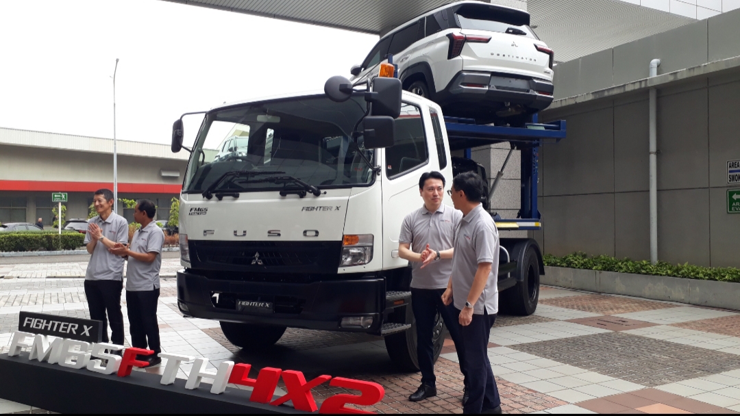 mitsubishi, fuso, mitsubishi fuso, tractor head, Mitsubishi Fuso Fighter X FM65F, Mitsubishi Fuso Fighter X FM65F Meluncur, Siap Tantang Isuzu Giga