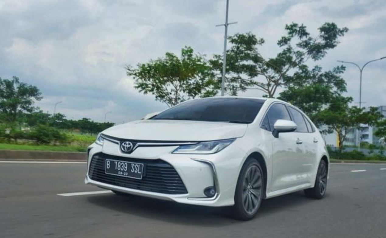 harga, sedan, toyota corolla altis, New Corolla Altis, Pilihan Sedan Kekinian Berfitur Canggih, Cek Harga Toyota Corolla Altis September 2025
