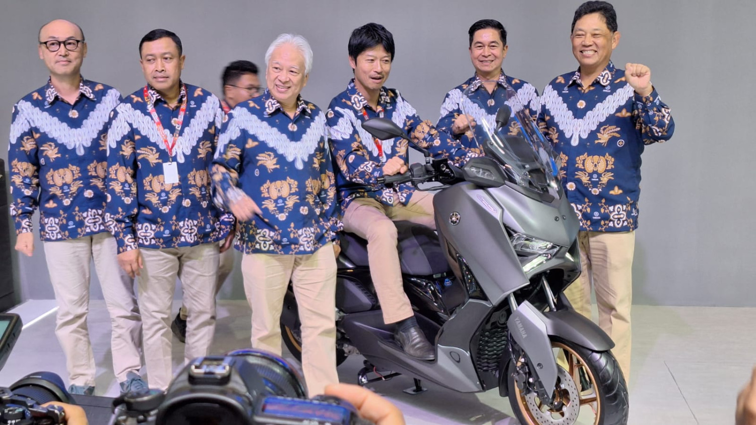 Yamaha Luncurkan XMAX Tech Max Baru di IMOS 2025, Segini Harganya