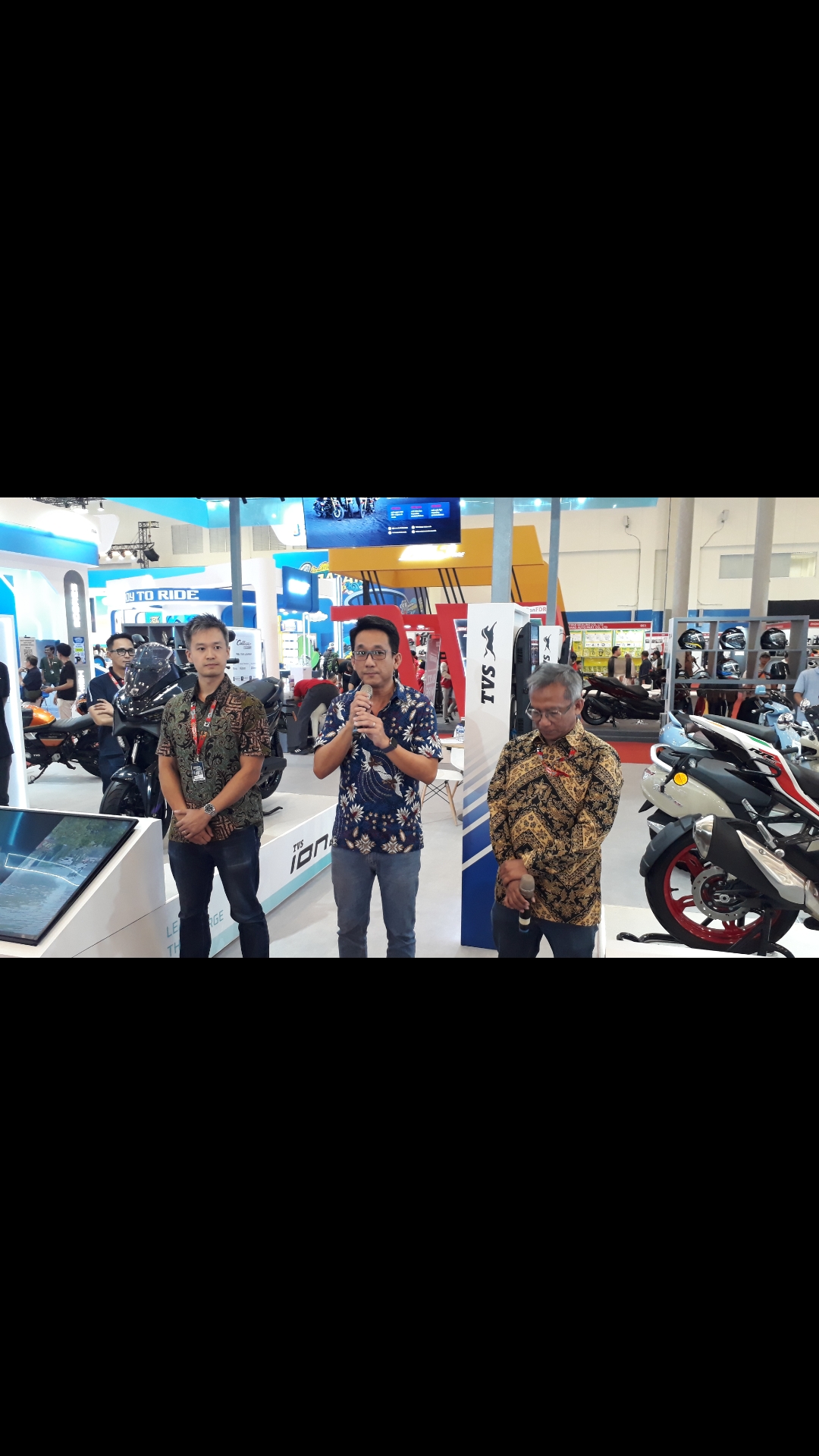 TVS iQube Electric, TVS Ronin, TVS Callisto Intelligo, TVS Callisto 125, IMOS 2025, Callisto Sampai Ronin, Ini Deretan Promo TVS yang Bikin Ngiler di IMOS 2025
