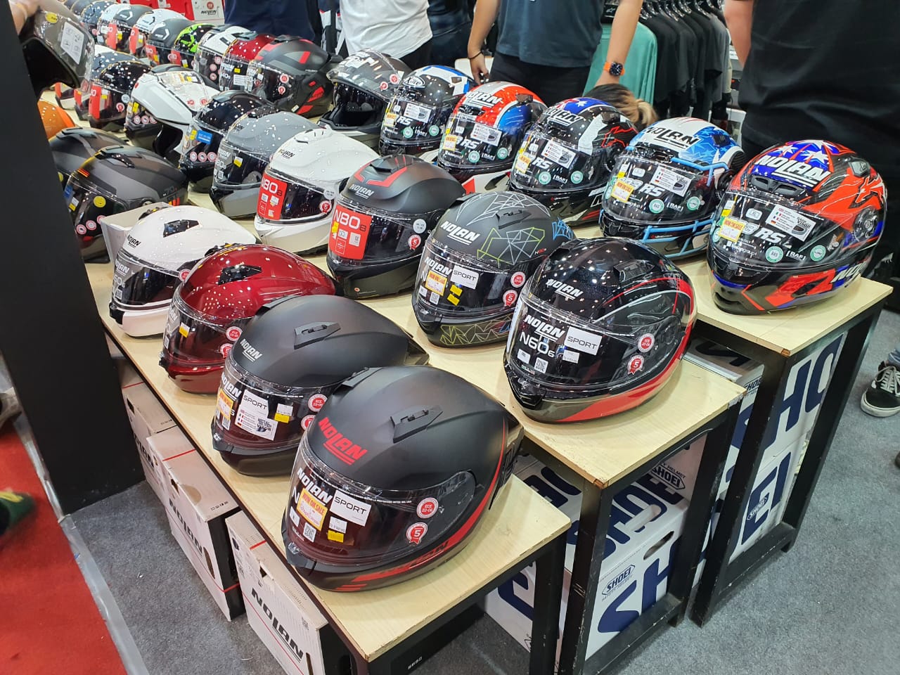 IMOS, helm nolan, DeRide, Indonesia Motorcycle Show 2025, DeRide Obral Apparel dan Helm di IMOS 2025, Ada Diskon Sampai 50 Persen