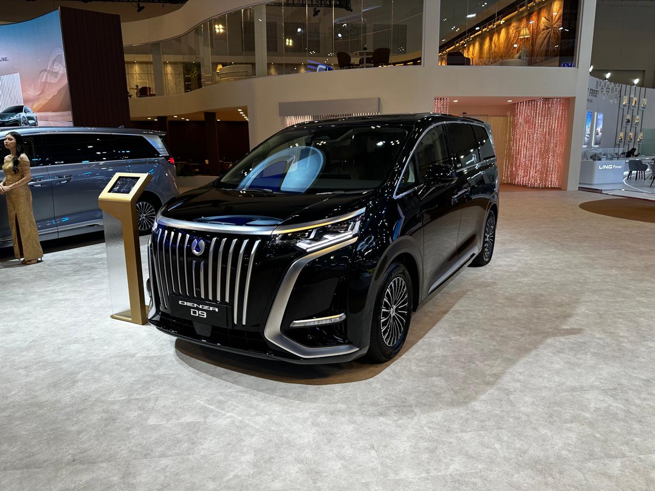 Penjualan Mobil Listrik BYD Denza D9 di November 2025 Tinggal Segini