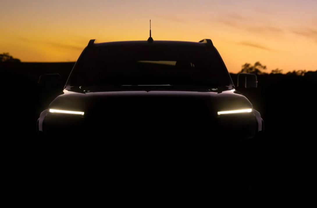 mobil baru, nissan, nissan navara, mitsubishi triton, double cabin, Nissan Pamer Teaser Navara Baru, Disebut Bakal Identik Mitsubishi Triton