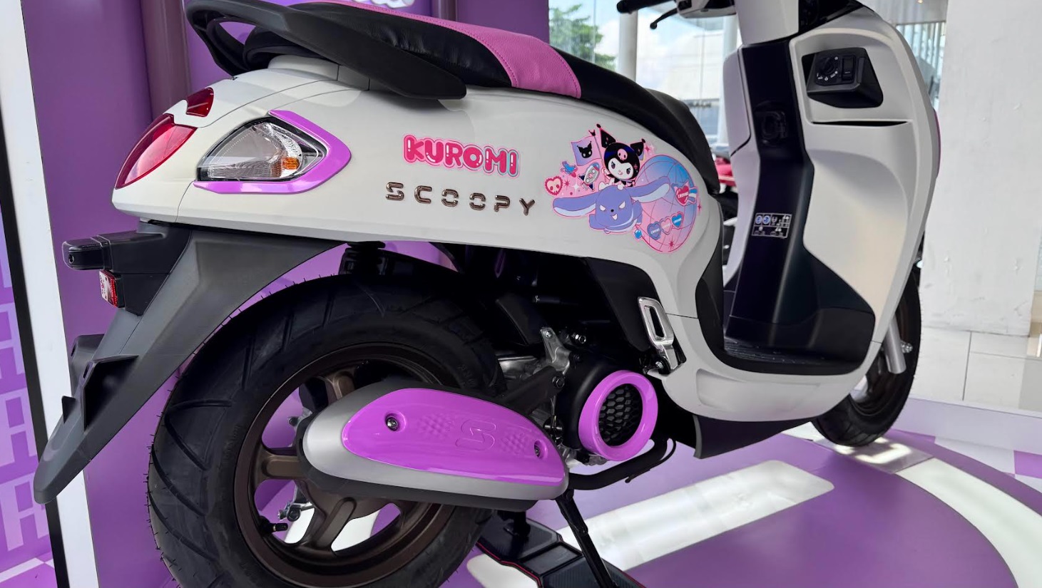 astra motor yogyakarta, Honda Scoopy Prestige, Kuromi, Honda Scoopy Kuromi, scoopy edisi spesial, scoopy kuromi, Honda Scoopy Kuromi Limited Edition, Buruan Bilang Mama, Honda Scoopy Kuromi Sudah Dijual di Yogyakarta Harga Segini Aja