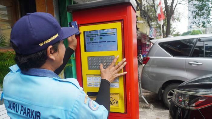 parkiran, Mesin Parkir, Tera Ulang Mesin Parkir, Direktorat Metrologi, Alat Parkir, Baru Tahu, Ternyata Mesin Parkir Wajib Dilakukan Tera Ulang Seperti Dispenser SPBU