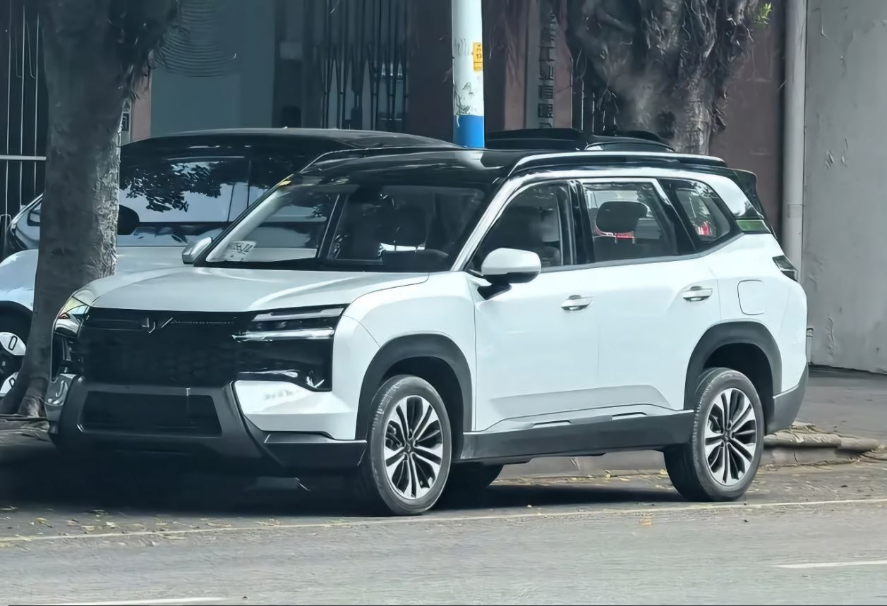 mobil baru, wuling, Mitsubishi Destinator, Wuling Starlight 560, Mitsubishi Destinator Waspada, Ini Penampakan SUV 7-Seater Baru dari Wuling