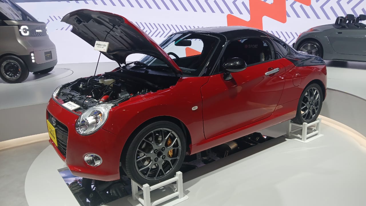 Daihatsu K-Open RWD Modern Retro yang Menjadi Sorotan Pengunjung JMS 2025