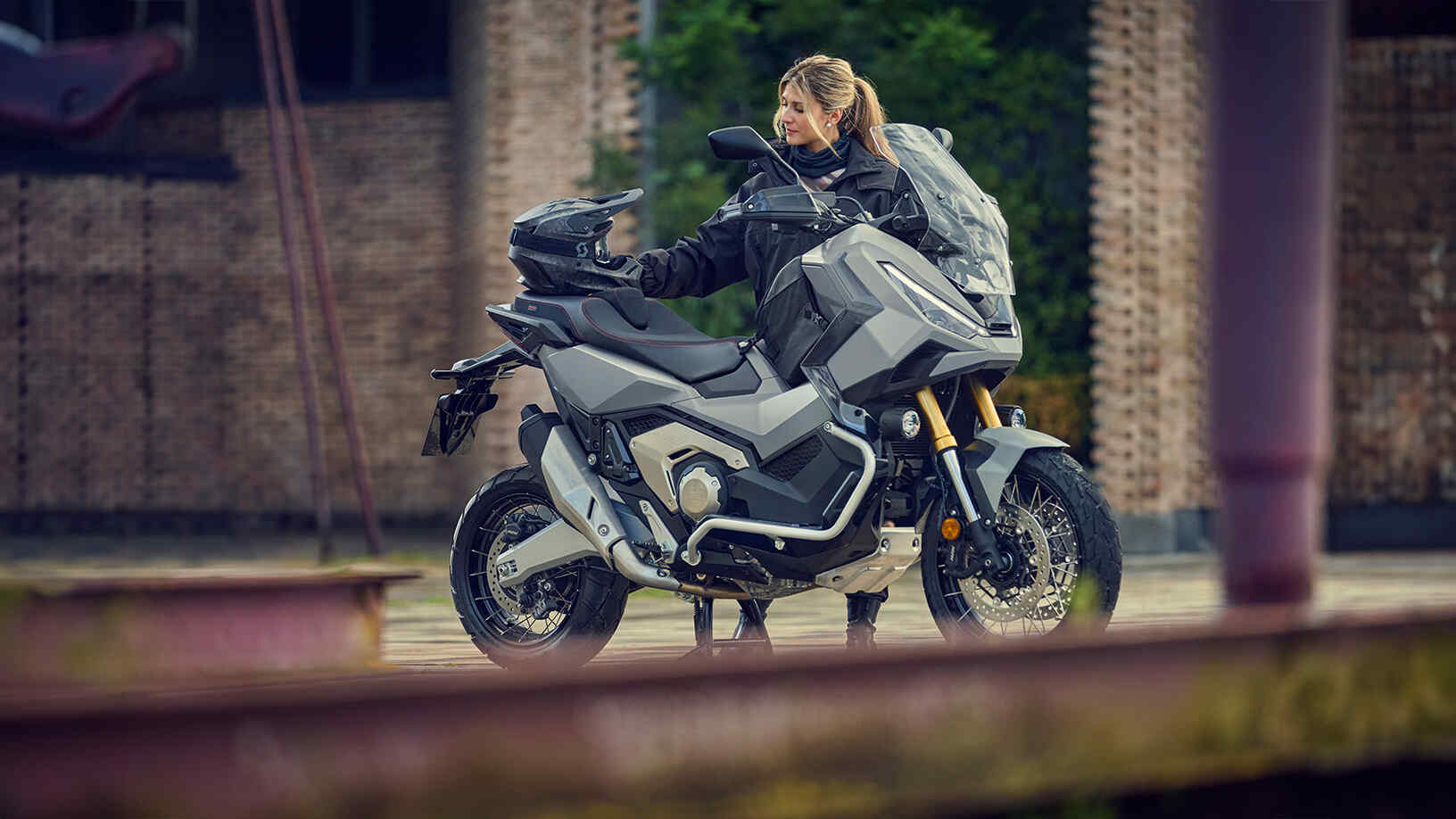 Pecinta Moge Adventure Bisa Senyum, AHM Pastikan Bawa X-ADV ke Indonesia