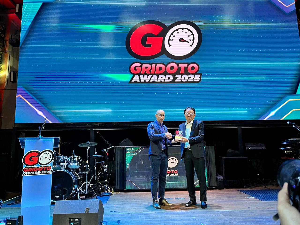 Destinator Raih Car of The Year GridOto Award 2025, Jadi Hadiah Perayaan 55 Tahun Mitsubishi di Indonesia