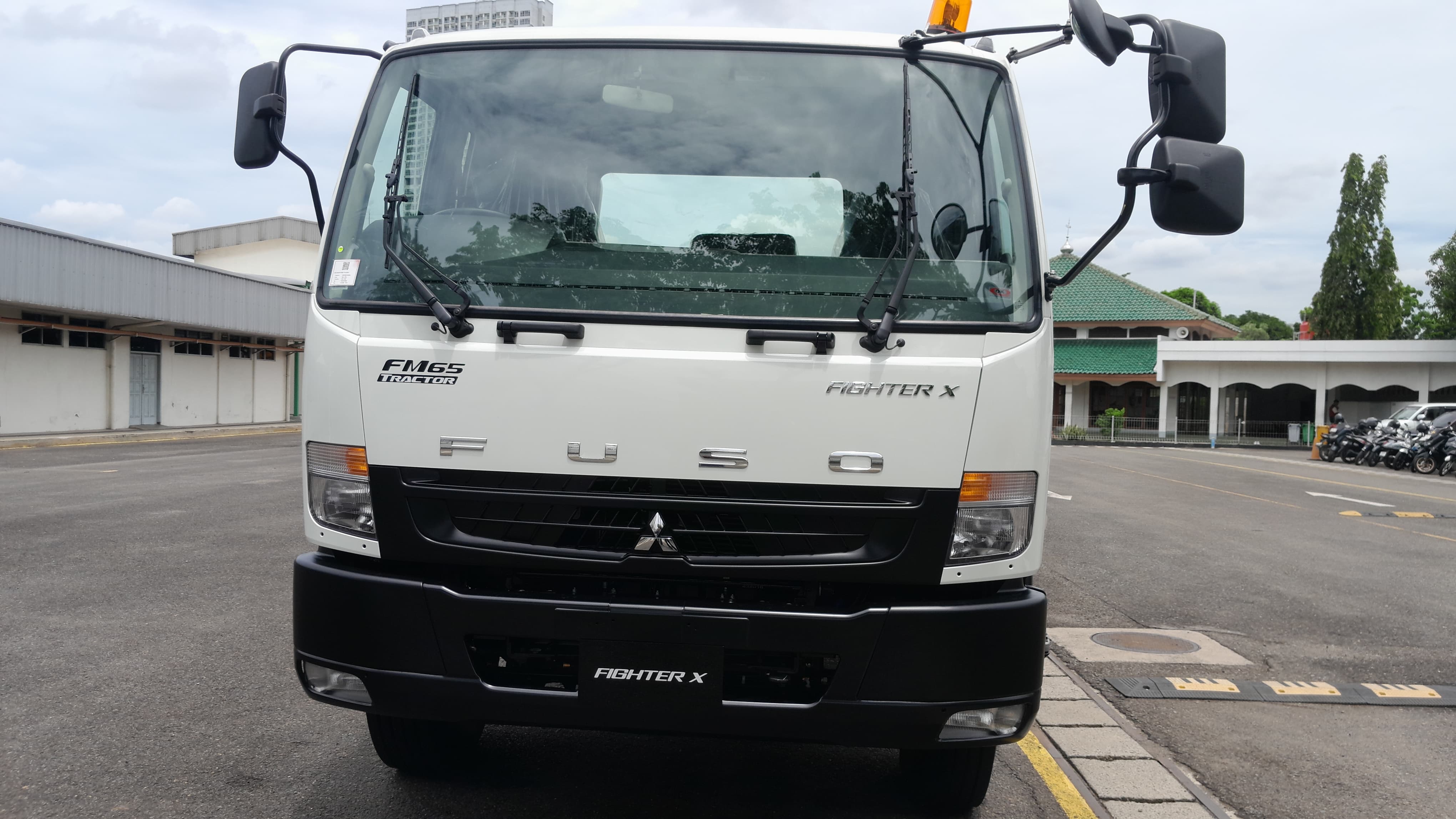 Intip Lebih Dekat Spesifikasi Fighter X FM65F, Si Kuat dari Mitsubishi Fuso
