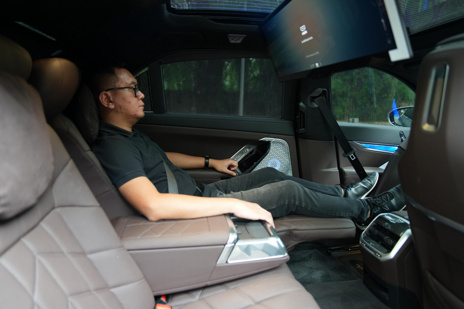 Harga Rp 3,5 Miliar, BMW i7 Tawarkan Kekedapan Kabin Bak Ruang VIP