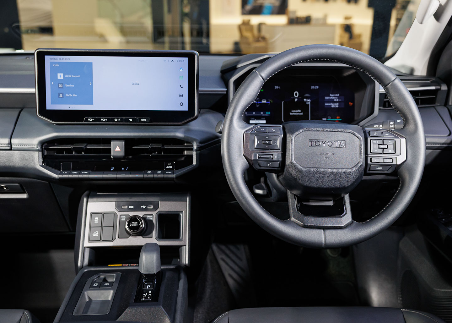 Toyota Hilux Versi Listrik, Bisa Buka Jalan Pikap Listrik di Indonesia