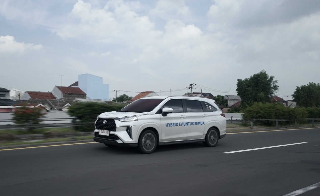 Tercatat, Ini Konsumsi BBM Veloz Hybrid EV Lintas Nusa Di Seputaran Jakarta