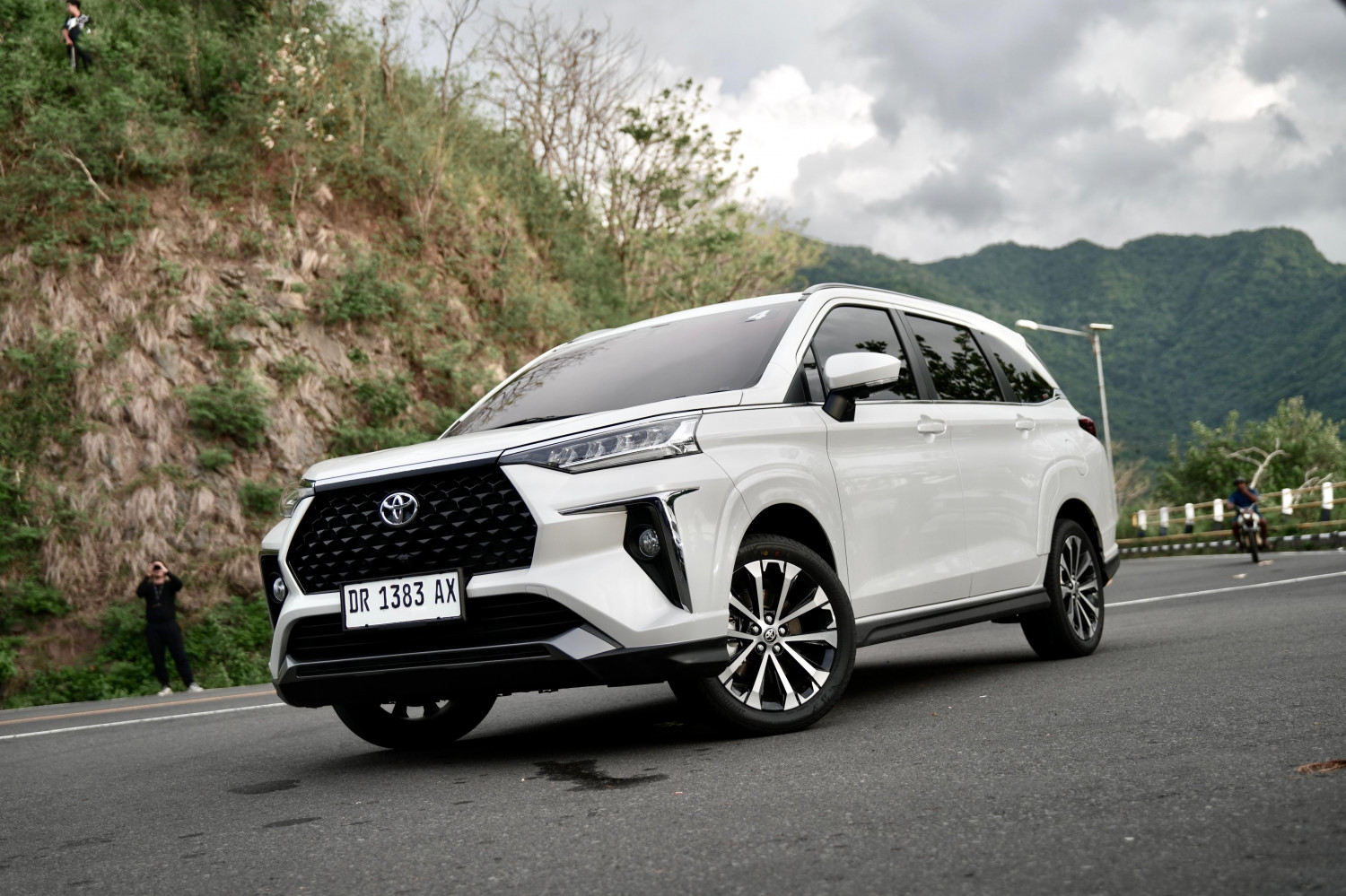 Irit Parah, Konsumsi BBM Toyota Veloz Hybrid Bisa Tembus 35 KM/L