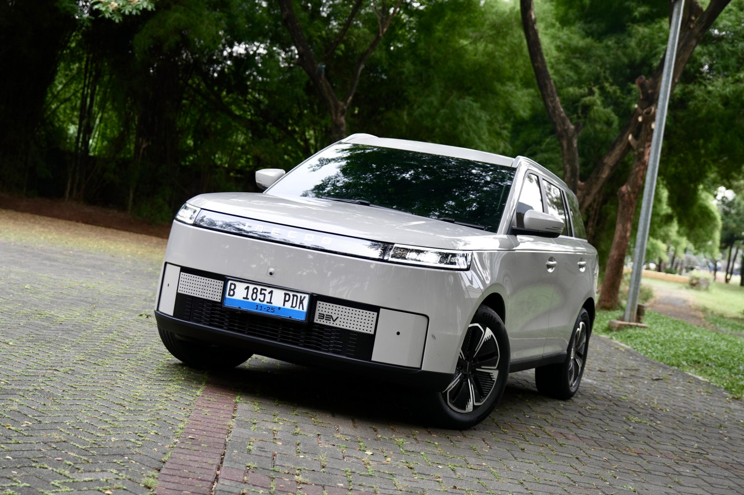 Efisiensi JAECOO J5 EV Diadu Dengan Chery Omoda E5, Lebih Irit Siapa?