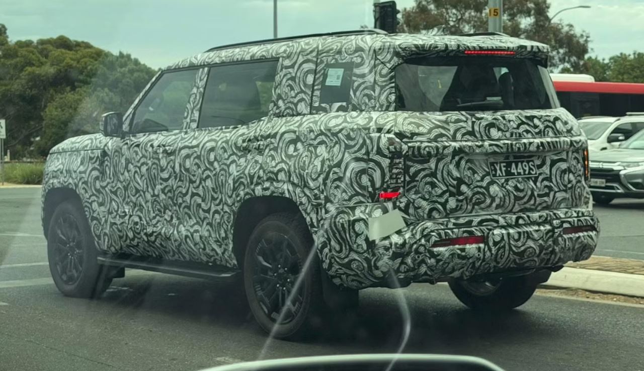 Penampakan Diduga Mitsubishi Pajero 2026, Enggak Pakai Embel-embel Sport Lagi?