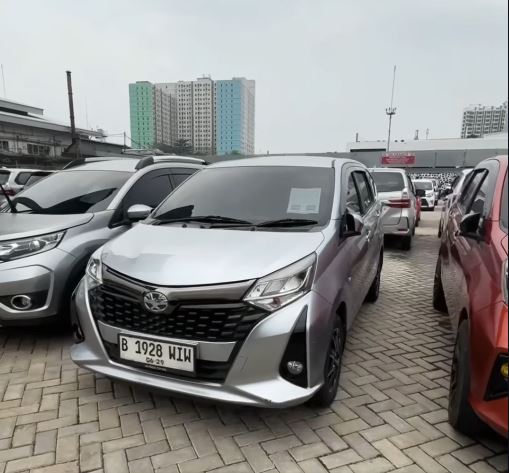 Laris Manis, Mobil-mobil Bekas Ini Jadi Rebutan di Balai Lelang