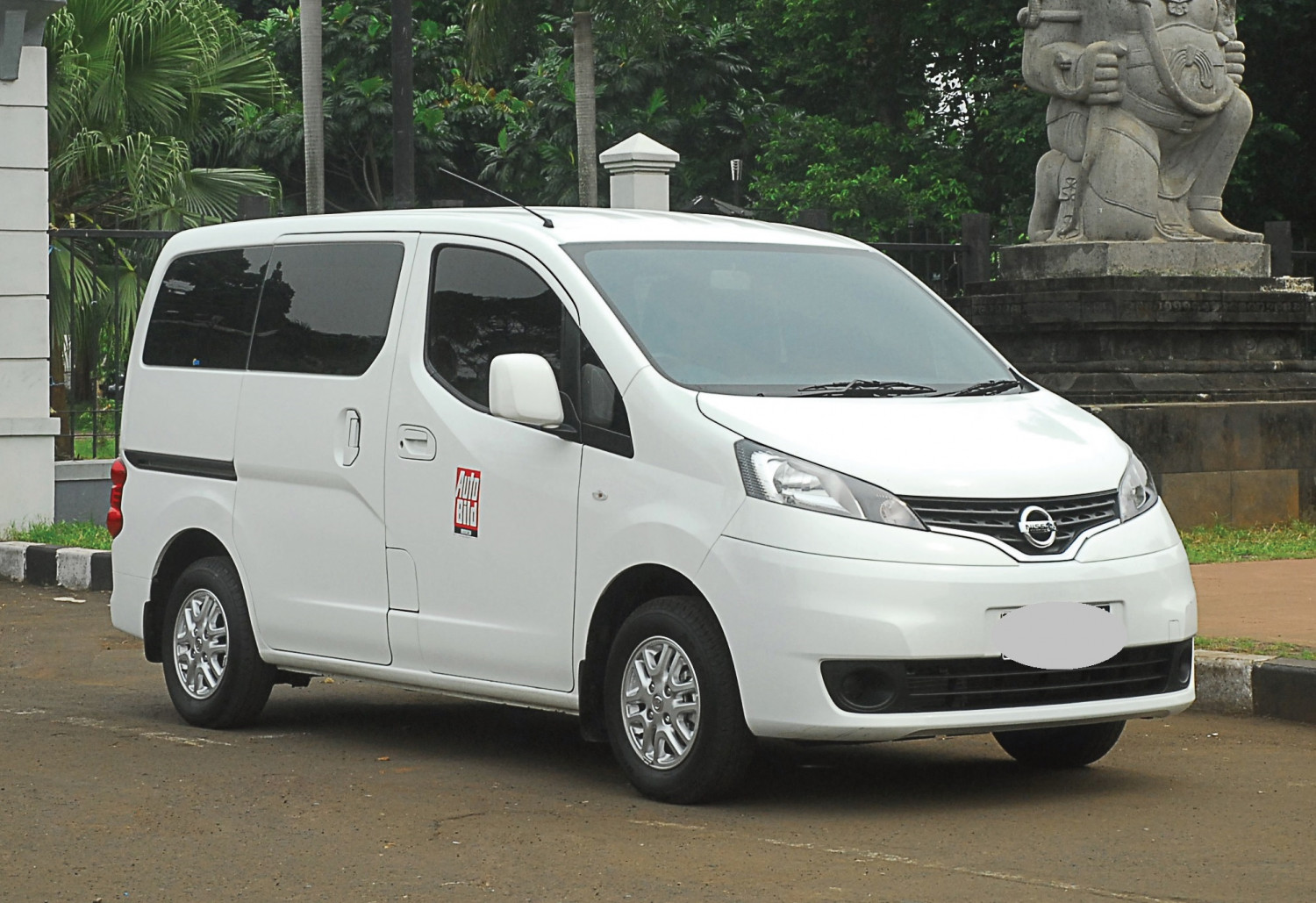 Cocok Buat Mudik Sekeluarga, Pertimbangkan 6 Hal Ini Sebelum Beli Nissan Evalia Bekas