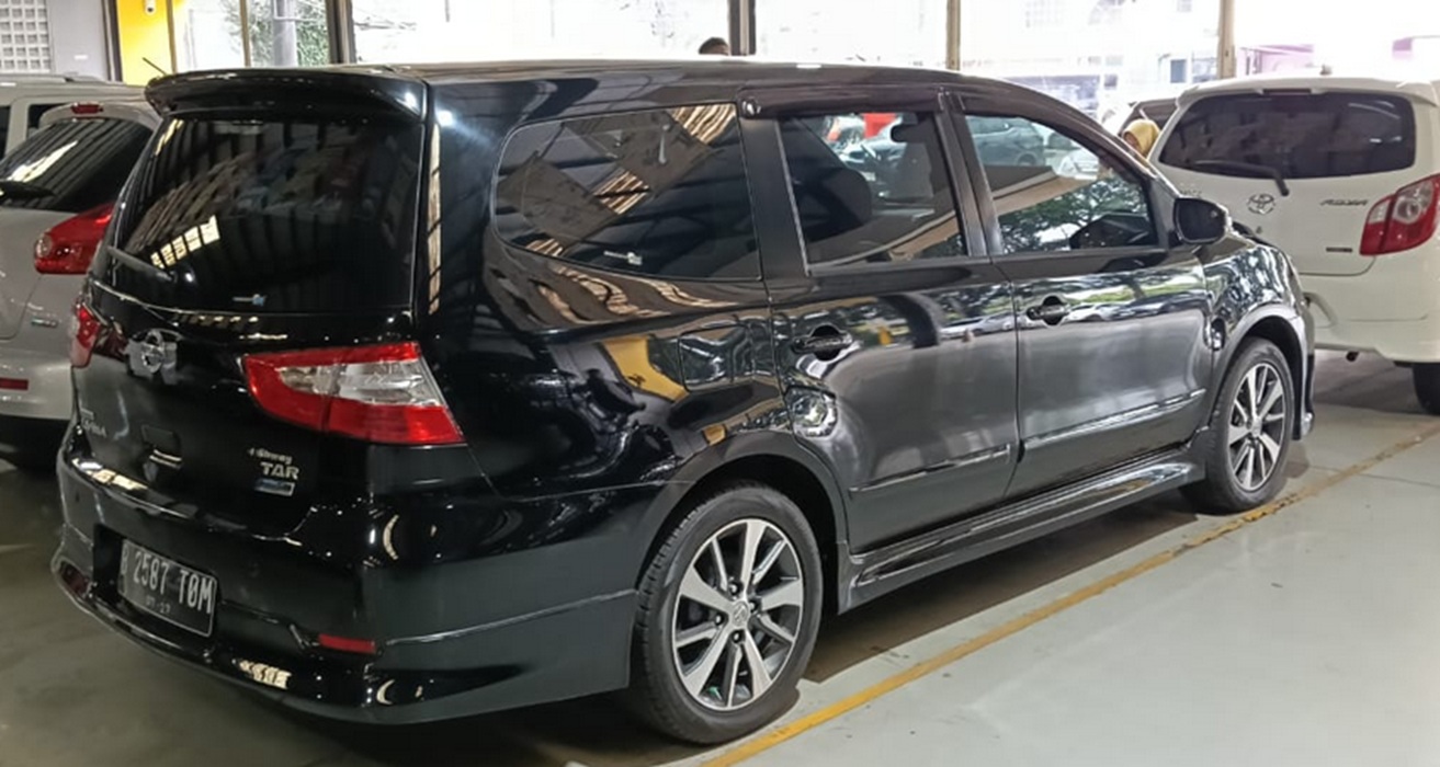 Menarik, Mobil Bekas Nissan Grand Livina Matik, Harga Tinggal Segini