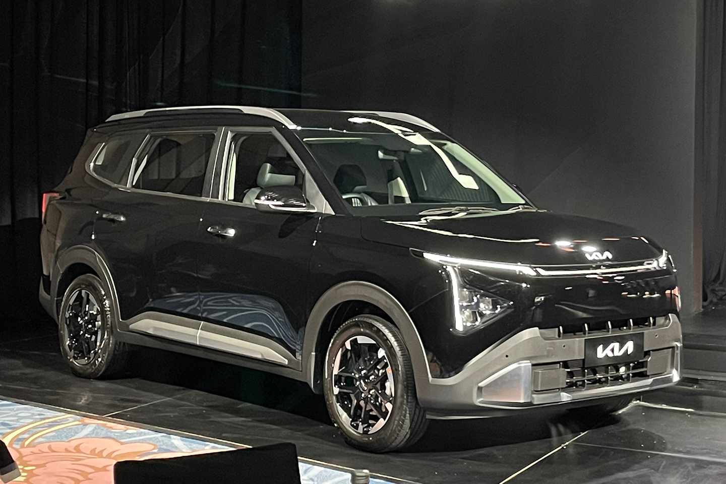 Intip Interior dan Fitur Kia Carens Terbaru. Bedanya Terasa Banget