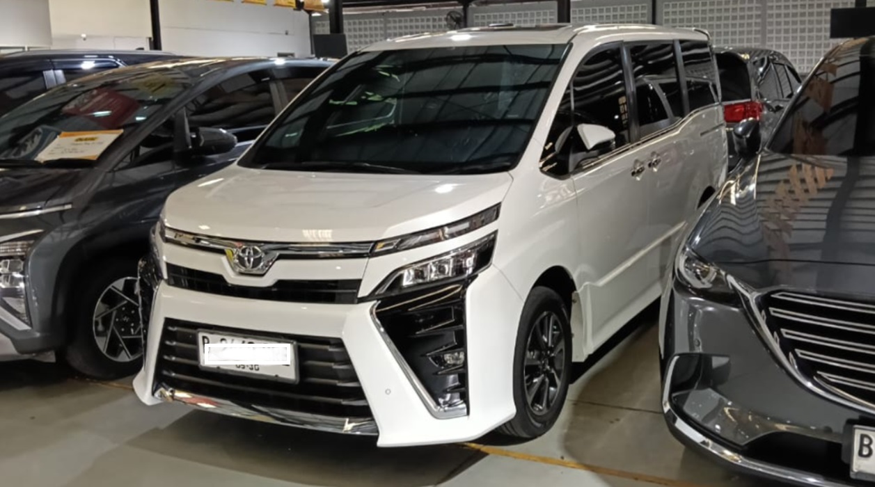 Pilihan MPV Cocok Buat Mudik, Toyota Voxy 2020 Segini Harganya