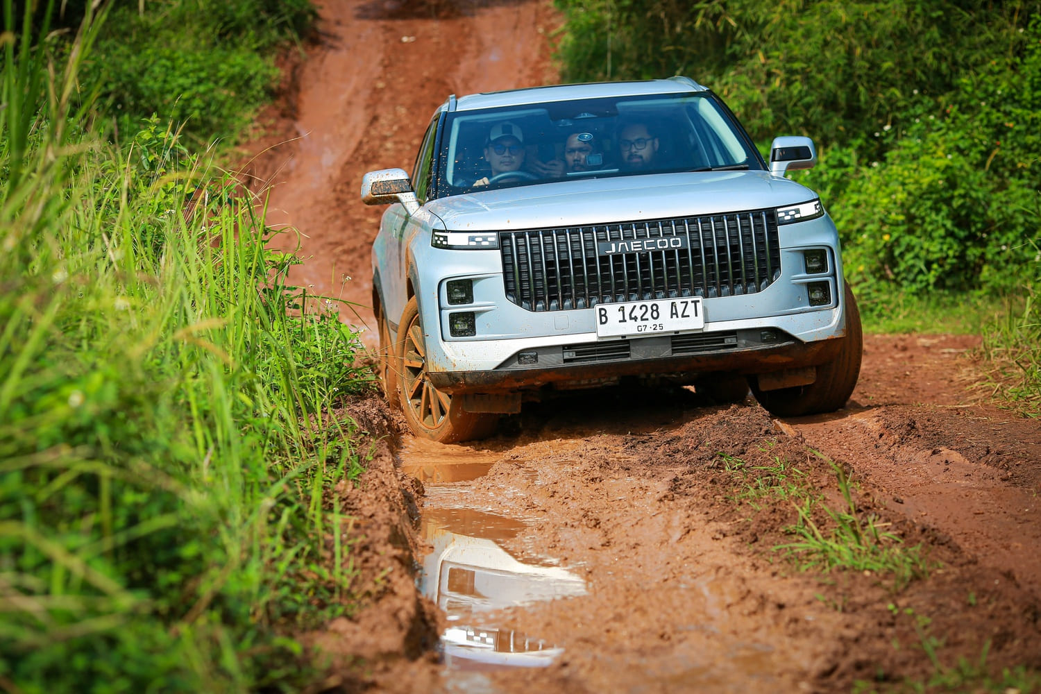 OMODA &amp; JAECOO Klaim Panen Penjualan di Inggris, J7 Jadi Bintang