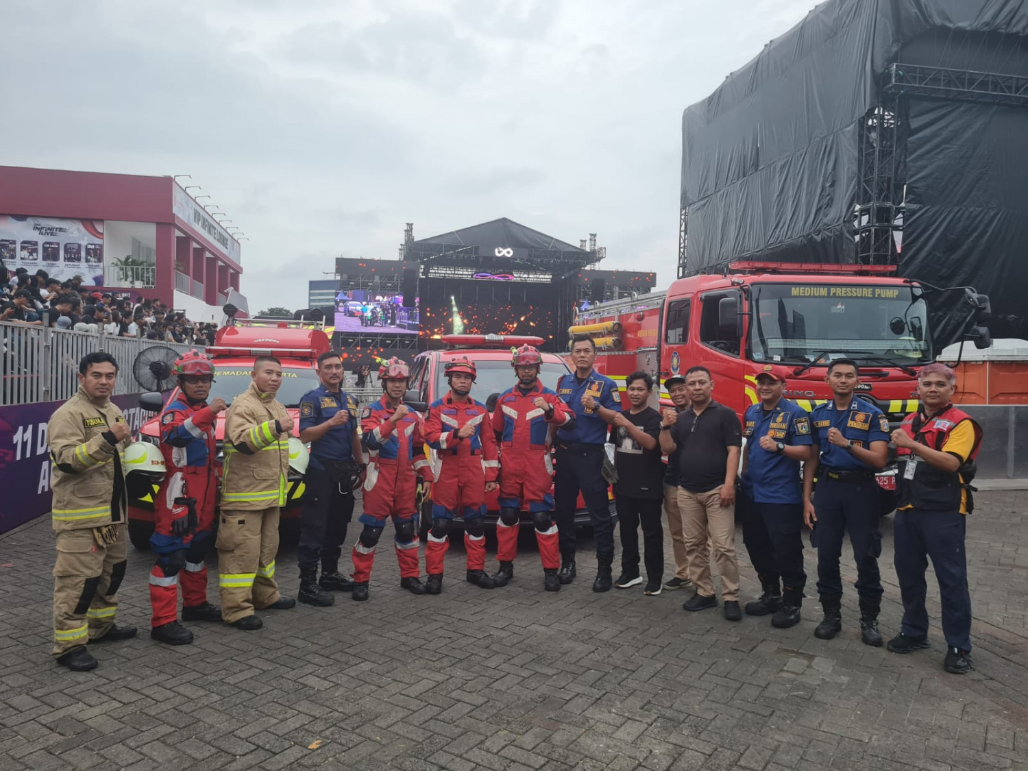 Seru! Damkar DKI Tampil Memukau di IIMS 2026, Oplet Si Doel Jadi Sorotan