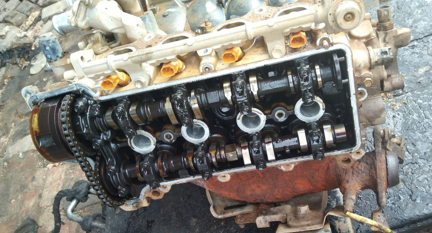 Malas Ganti Oli Mesin Mobil Sesuai Jadwal Bisa Munculkan Sludge, Ini Efeknya ke Mesin