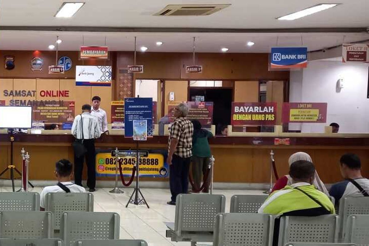 Ramai Gerakan Stop Bayar Pajak Kendaraan, Ini Suasana Kantor Samsat di Jawa Tengah