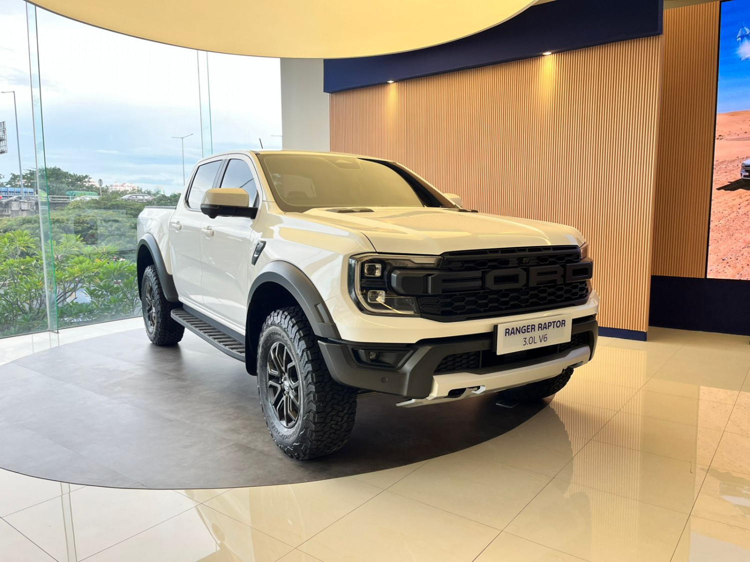 Ford Experience Center Hadir di Sunter, Gabungkan Showroom, Edukasi, dan Komunitas