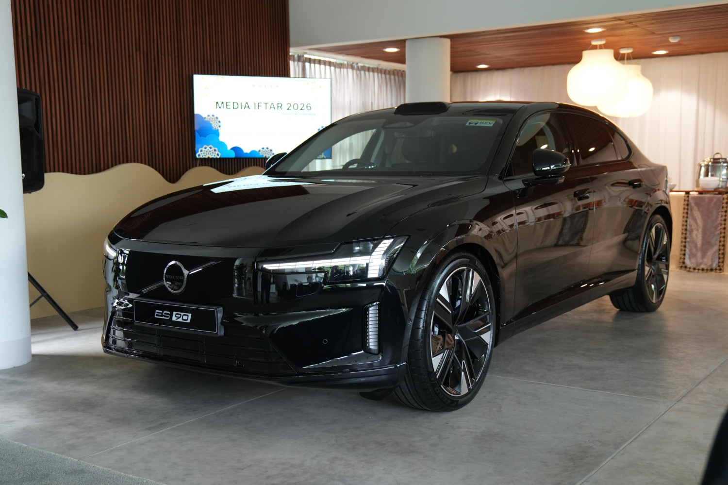Harganya Rp 2,1 Miliar, Ini Dia Mobil Listrik Baru Volvo ES90