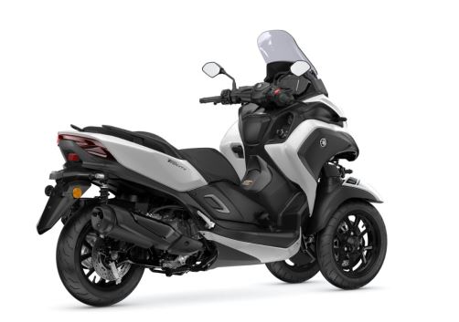 Fitur Keselamatannya Mirip Mobil, Yamaha Luncurkan Versi Terbaru Skutik Tricity 300