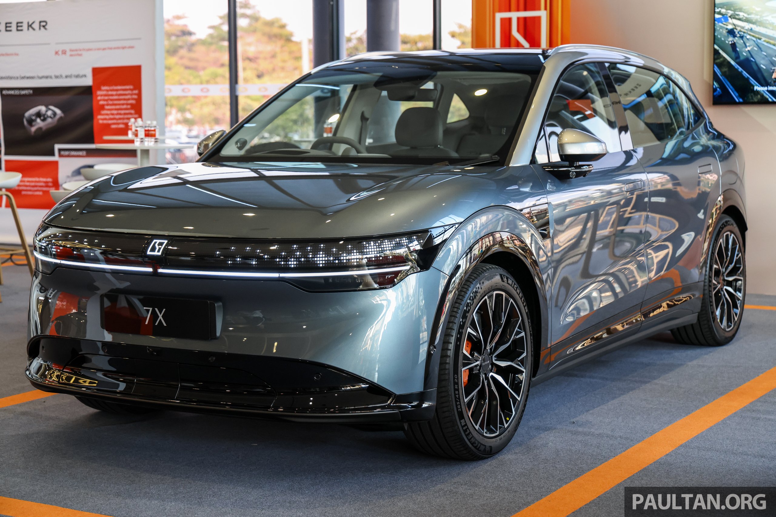 PACE 2025: Zeekr 7X EV shown – AWD Performance unit has 20-inch alloys, adaptive air suspension