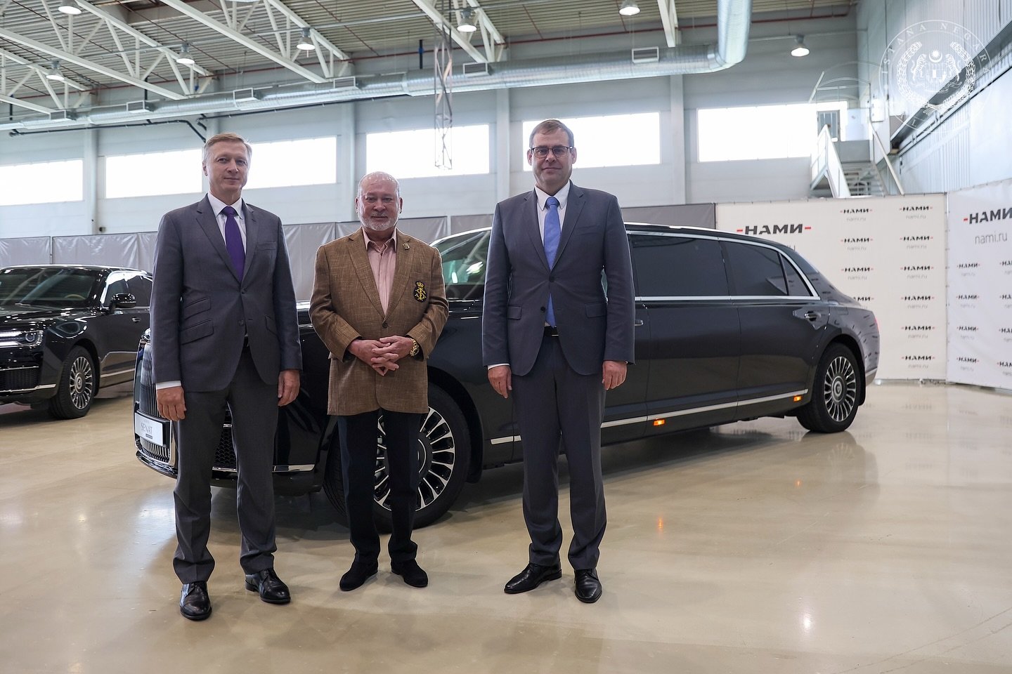 Agong visits NAMI in Russia, test drives Aurus Senat