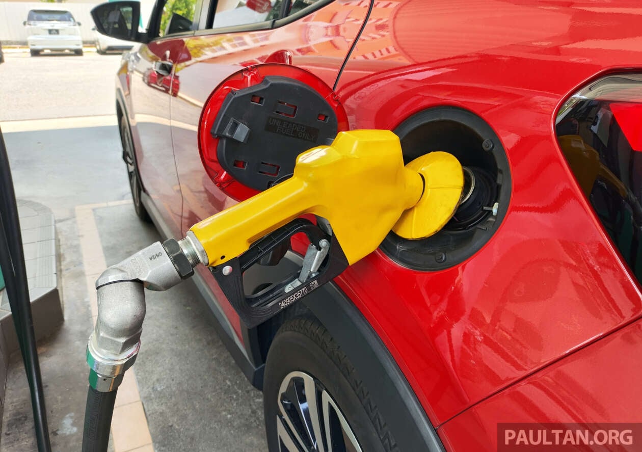 Companies cannot instruct staff to refuel company vehicles with Budi95 subsidised petrol – Fahmi Fadzil
