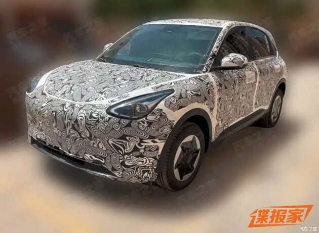 2027 Geely Xingyuan/EX2 spied – new wheels, column shifter; more range for Proton eMas 5 twin?