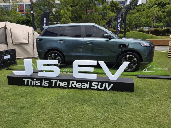 Gila, Harga Jaecoo J5 EV Cuma Rp 200 Jutaan