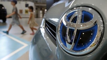 Toyota Singgung Harga Rp200 Jutaan dalam Tender Pikap Agrinas