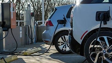 Sering Disalahpahami, Charger Daya Besar Tak Otomatis Percepat Isi Baterai Mobil Listrik