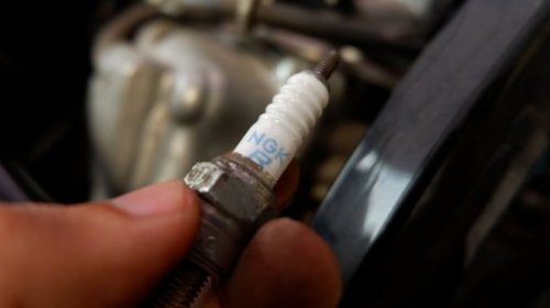 Tarikan Gas Motor Berat? Ini Penyebabnya dan Risiko yang Sering Diabaikan Pengendara