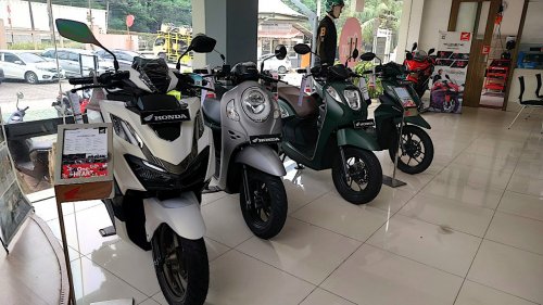 Terpopuler: Pengemudi Yaris Ajak Ribut di Tol, Diskon Motor Honda, dan Motor Baru Yamaha